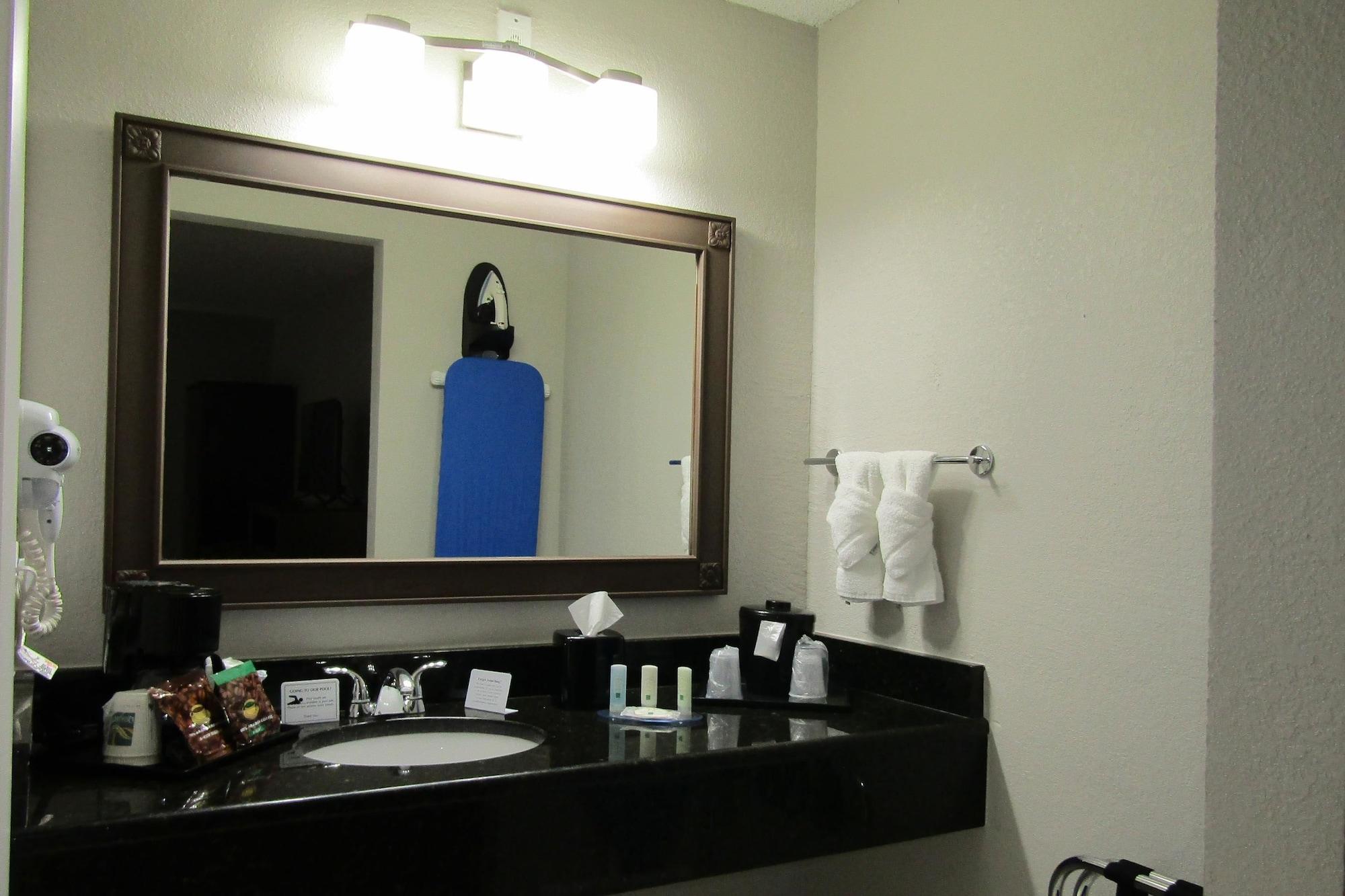 Quality Inn & Suites Kissimmee By The Lake Four Corners Dış mekan fotoğraf